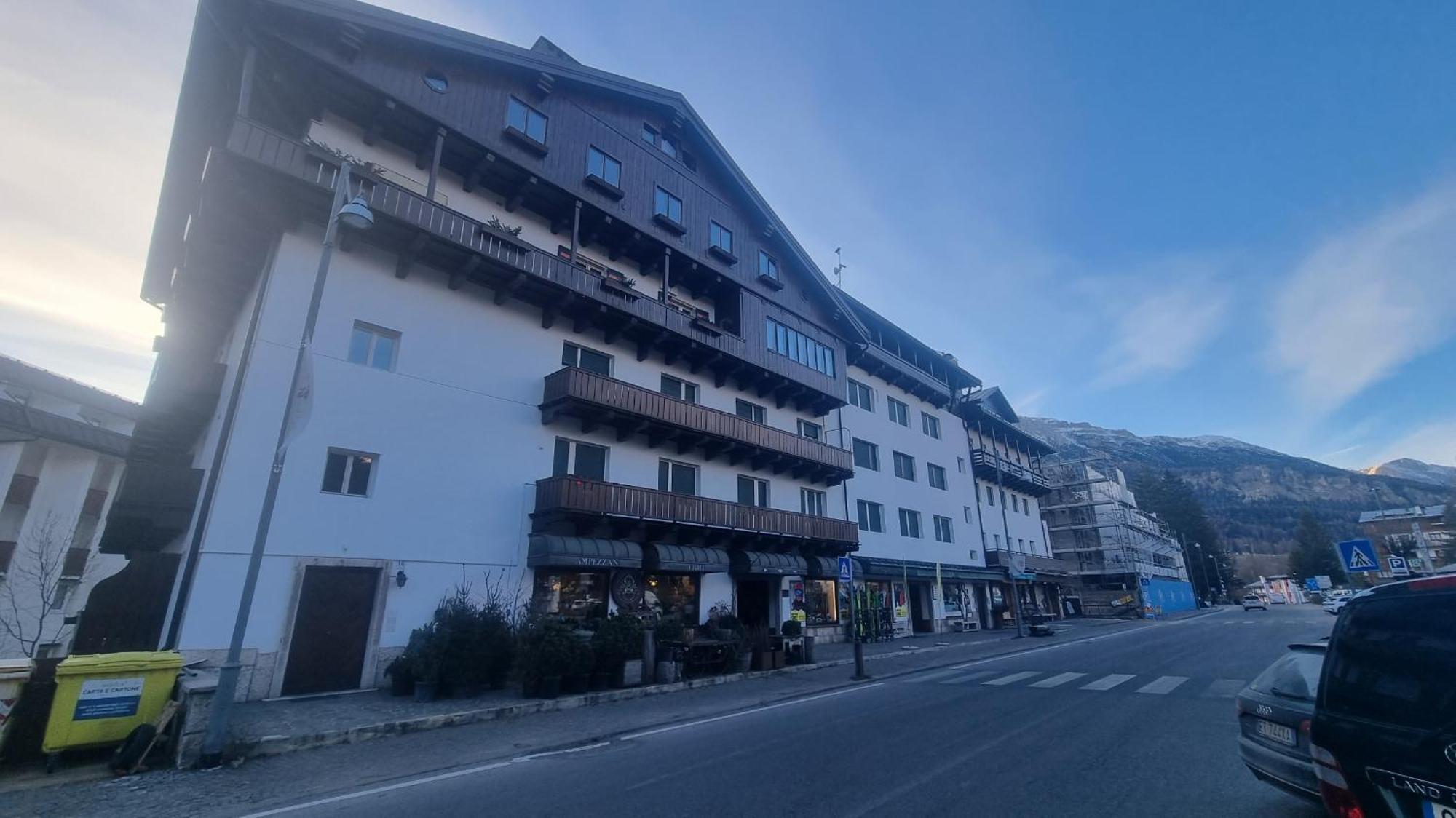 Studio Apartment Ariston In Centro A Cortina Cortina dʼAmpezzo Exteriör bild